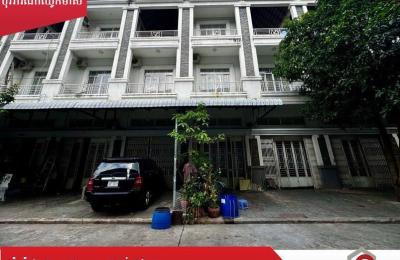 ផ្ទះល្វែងE0,E1 ត្រូវការលក់បន្ទាន់