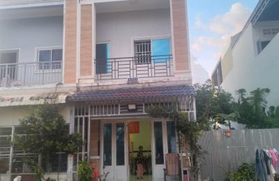 ផ្ទះល្វែងលក់បន្ទាន់