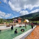 រមណីដ្ឋានផ្ទះចម្ការស្នេហ៍លីលី